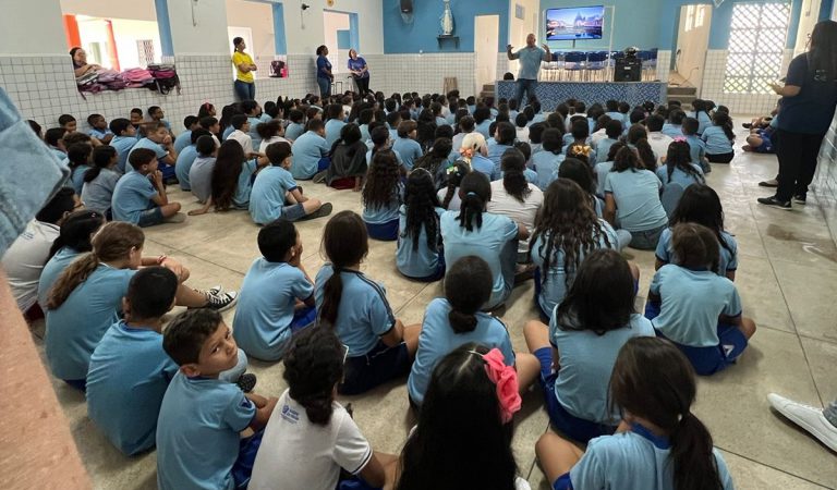 Aesa promove conscientização ambiental e gestão das águas em palestra para estudantes da rede pública