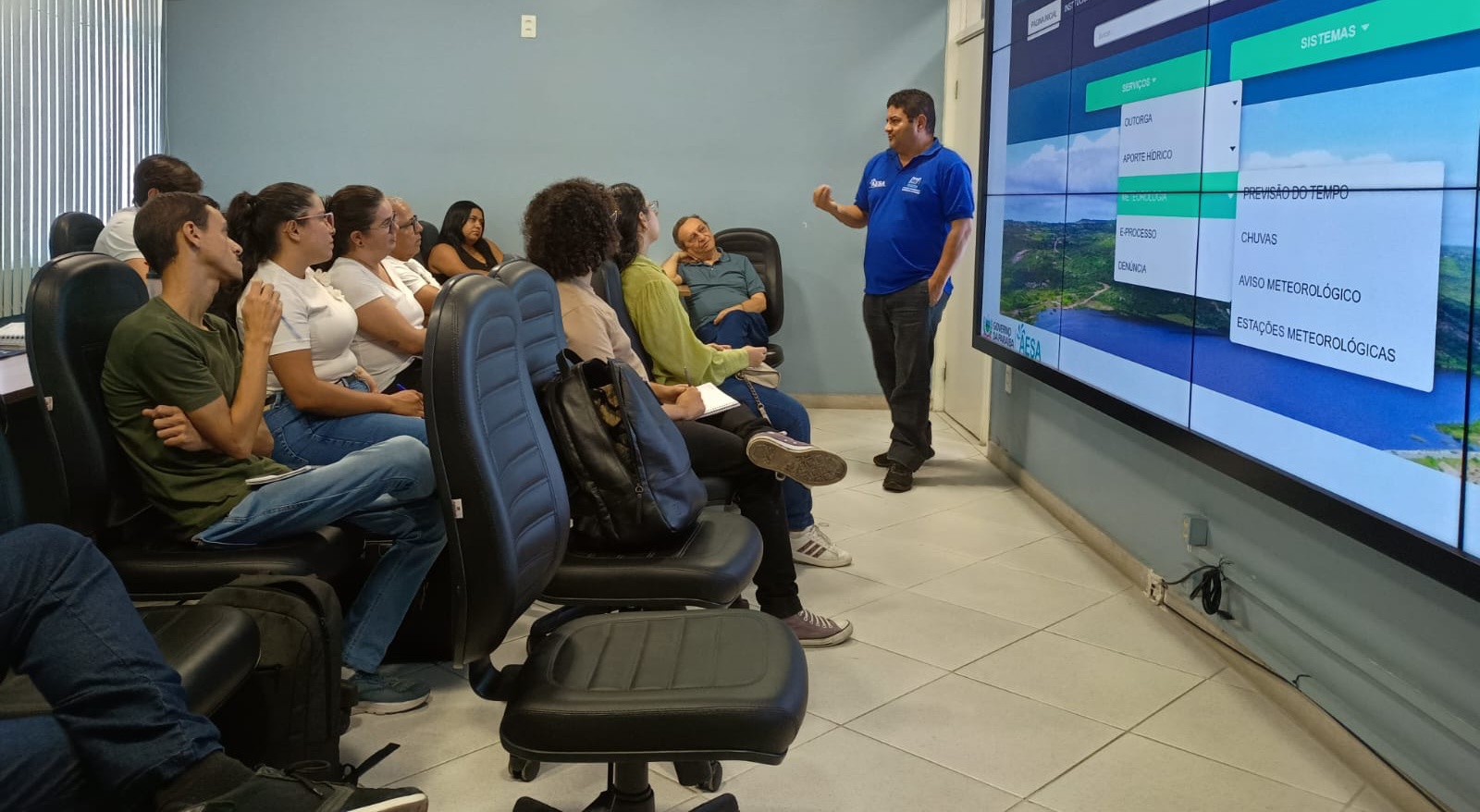 Aesa apresenta sistema de monitoramento agrohidroclimático para alunos de pós-graduação da UEPB